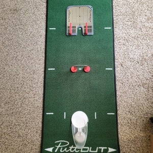 (Used) PuttOut putting mat, mirror, and gate