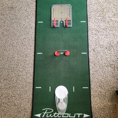 (Used) PuttOut putting mat, mirror, and gate