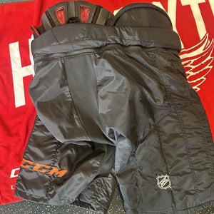 NHL Flyers Black CCM HP45 Pro Stock Hockey Pants Senior Large