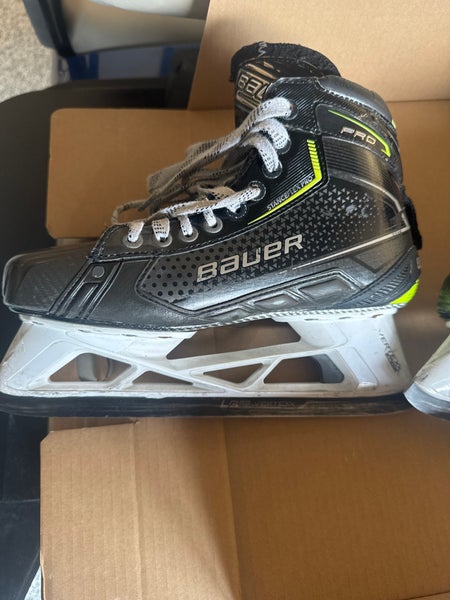 2025 Bauer Pro Hockey Goalie Skates Regular Width 8.5 (Used)