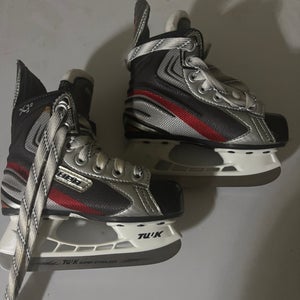 Bauer Hockey Skates 10 (New)