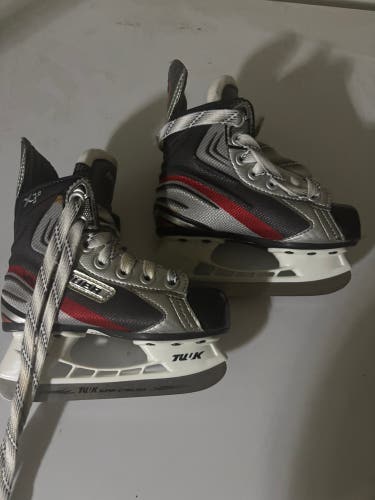 Bauer Hockey Skates 10 (New)