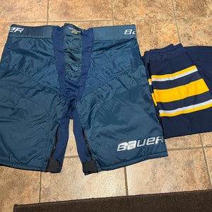 Bauer 2S pro hockey pant / Girdle shell sz XL w/ matching socks