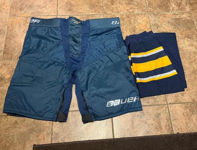 Bauer 2S pro hockey pant / shell sz XL w/ matching socks