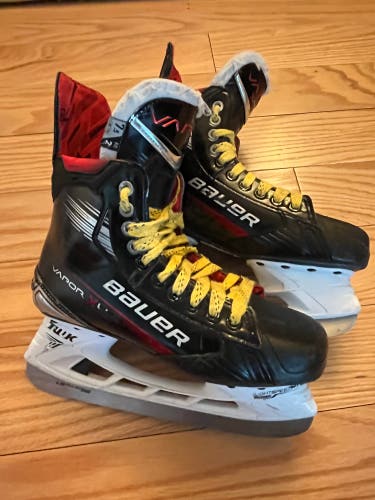 2024 Bauer Vapor X4 Hockey Skates 7.5 (Used)