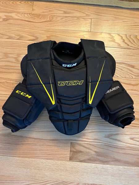 Medium CCM Premier R1.5 Goalie Chest Protector (Used)