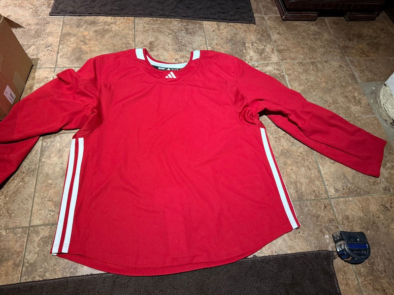 Adidas sz 56 pro practice jersey w matching socks