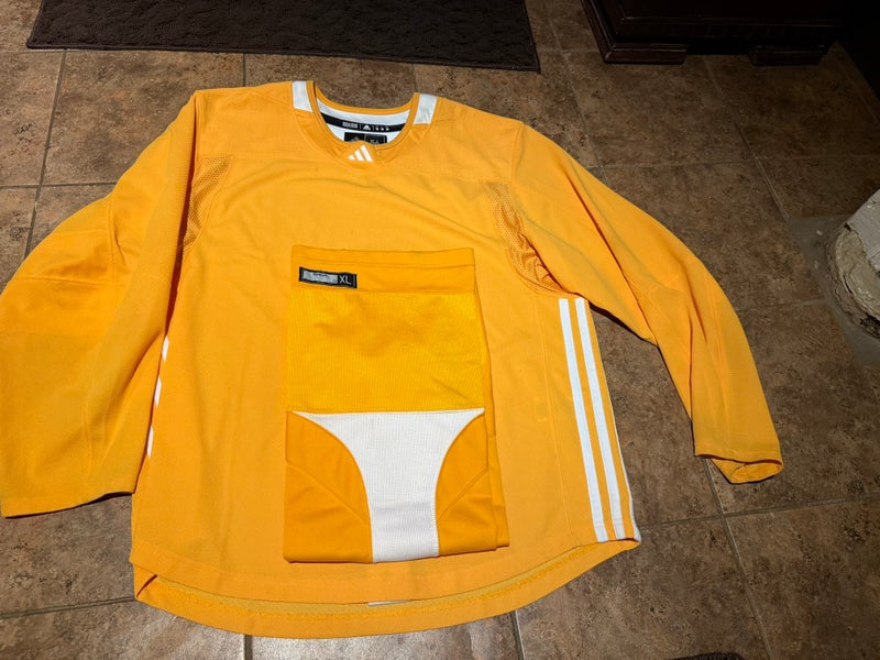 Adidas sz 56 pro practice jersey w matching socks
