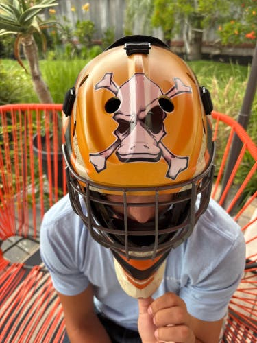 Junior 2015 Bauer NME 5 Goalie Mask (Used)
