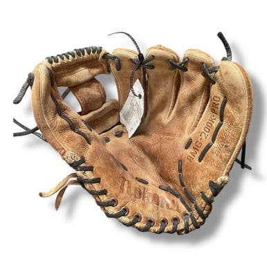 Nokona (Used) Right Hand Throw 11.25" Baseball Glove