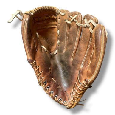 Wilson (Used) Brown Right Hand Throw 12.5" Baseball Glove