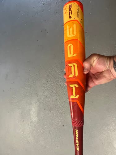 2025 Easton Hype Fire Composite USSSA Certified Bat (-8) 22 oz 30" (Used)