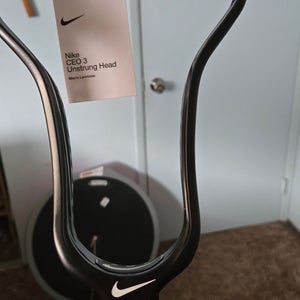 BNWT Nike Ceo 3