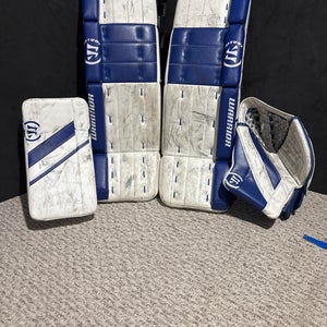 Used 28" Warrior Junior Full Right Goalie Set