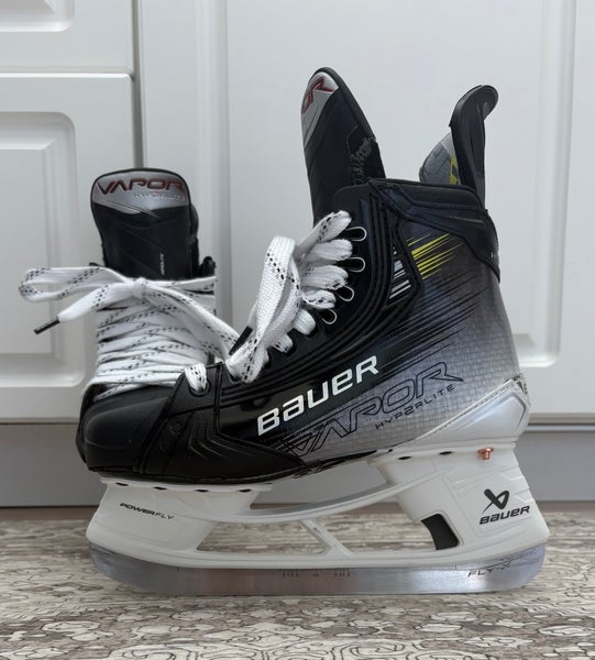 Bauer Vapor Hyperlite 2 Hockey Skates Size 5.5 (New)