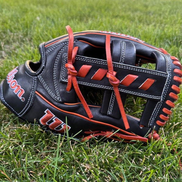 NEW Wilson A2000 1716 11.5" RHT Black Copper Brown Infield Baseball Glove