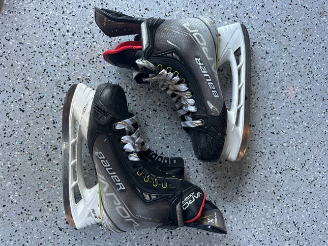 2024 Bauer HyperLite Hockey Skates 6 (Used)
