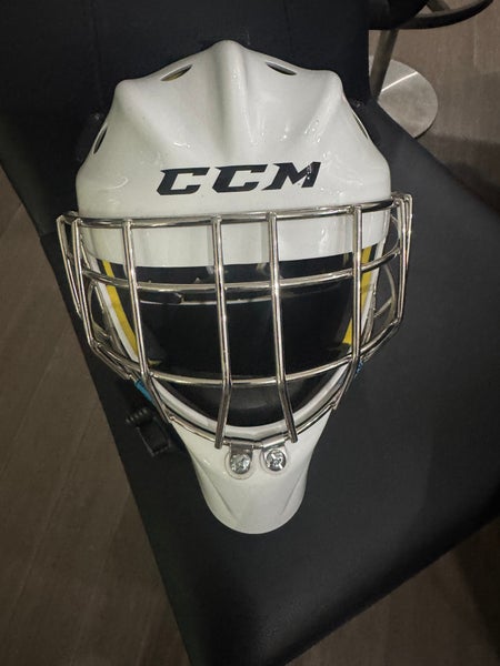 Ccm goalie helmets