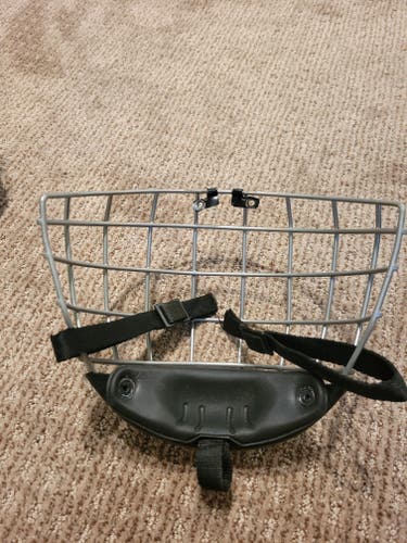 Medium Reebok 5K Full Cage (Used)