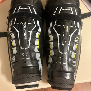 Intermediate CCM Tacks 2052 12" Shin Pads (Used)