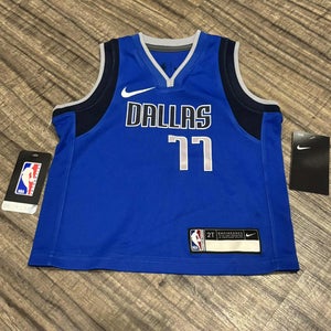 Dallas Mavericks NBA Luka Doncic #77 Nike Toddler Jersey, Size 2T