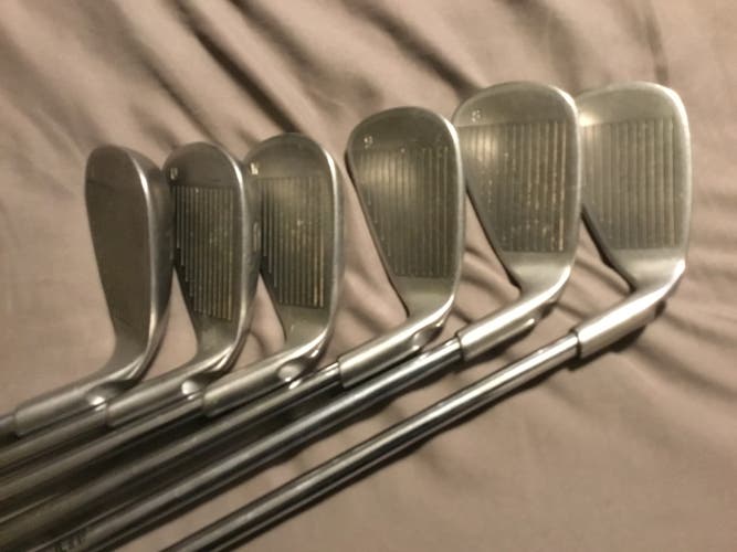 Men's Ping Rapture Left Hand Iron Set (6 Clubs) #7 - #9, PW, GW, LW (Used)