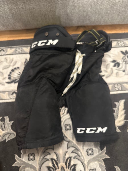 XL Junior CCM Tacks 9060 Hockey Pants (Used)