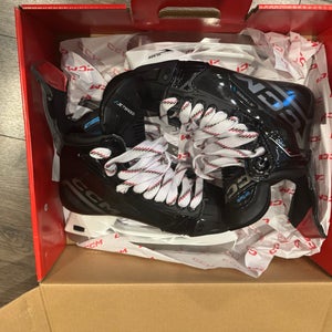 CCM JetSpeed FT690 Hockey Skates Regular Width 6 (New)