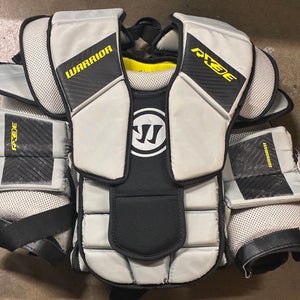 Junior Small / Medium Warrior Ritual X3E Goalie Chest Protector (Used)