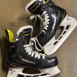 Intermediate Bauer Supreme M4 Hockey Skates 6.5 (Used)