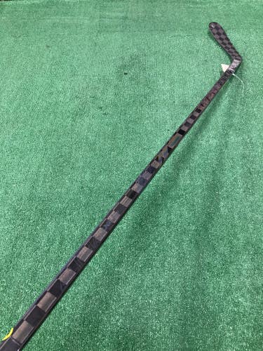 Senior Warrior Alpha LX2 PRO Hockey Stick Left Hand W77 (Used)