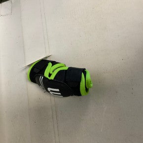 Used WinnWell BLACK Youth Elbow Pads MD 11823-S000033472