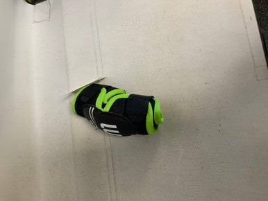 Used WinnWell BLACK Youth Elbow Pads MD 11823-S000033472