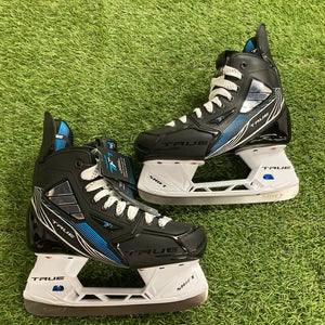 Junior True TF7 Hockey Skates Regular Width Size 4 (New)