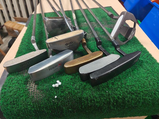 Lot of 9 Right Handed Golf Putters Blades Mallets