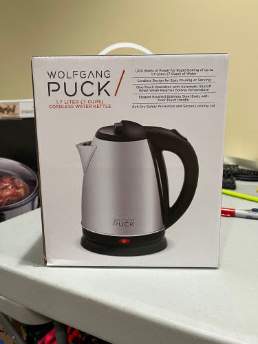 WolfGang Puck Cordless Water Kettle
