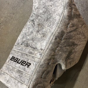 White Intermediate Bauer GSX Goalie Gloves & Blockers Regular (Used)