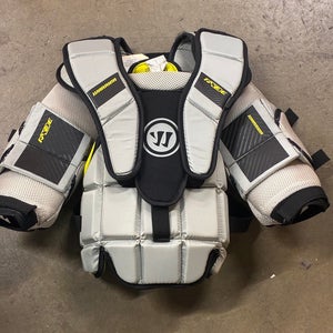 Youth Large/Extra Large Warrior Ritual X3E Goalie Chest Protector (Used)