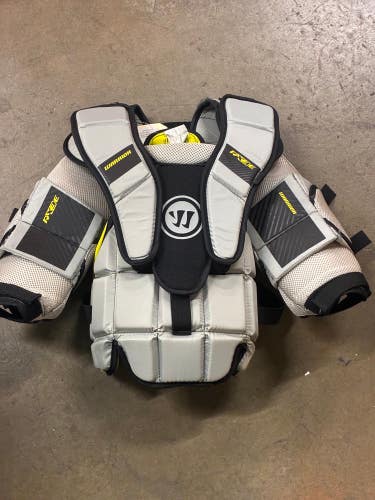 Youth Large/Extra Large Warrior Ritual X3E Goalie Chest Protector (Used)