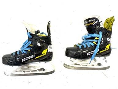 Used Bauer SUPREME M4 Junior Hockey Skate Junior 03 11860-S000295930