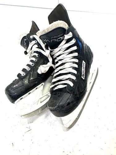 Used Bauer VOLT Intermediate Hockey Skate Intermediate 6.5 11860-S000296139