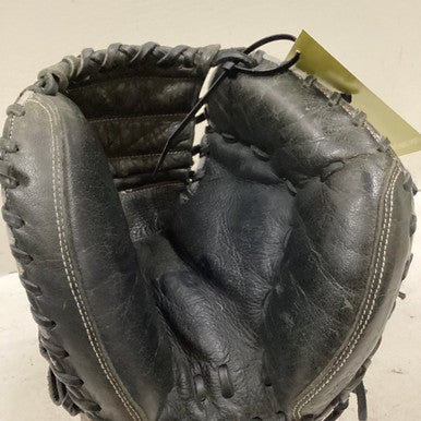 Used Wilson A0600 BBDPCM BB/SB Catchers RH Throw Black 32 1/2" 11725-S000488245