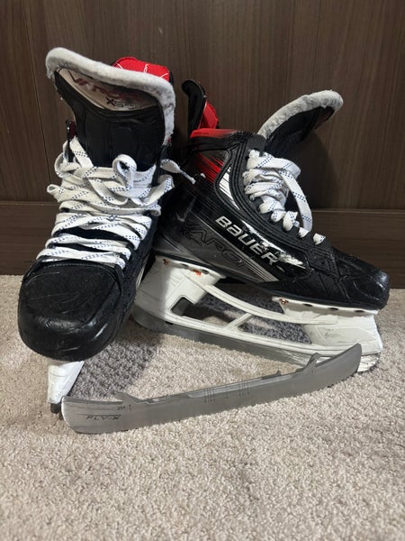 Ice hockey skates