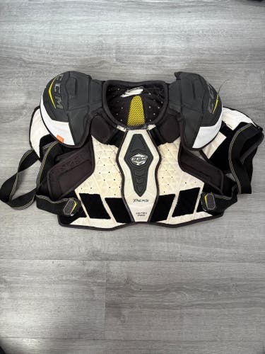 Senior Medium CCM Supertacks Shoulder Pads Pro Stock (Used)