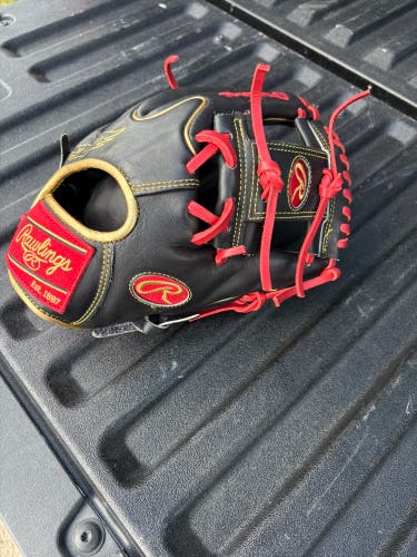 Rawlings RH Heart of the Hide Baseball Glove 11.75" (Used)