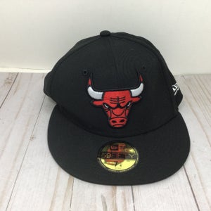 Chicago Bulls New Era 59Fifty Black Fitted Hat Size 7 1/4 (Used)