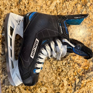 Bauer Nexus N8000 Hockey Skates Regular Width Size 6.5 (Used)