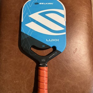 Pickleball paddle Selkirk