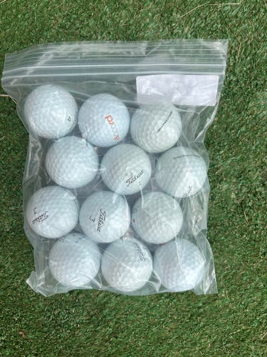 Titleist Pro V1 Balls 12 Pack (1 Dozen) (Used)