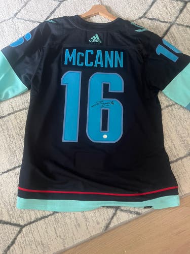 Blue Large Men's Adidas Jersey (New)